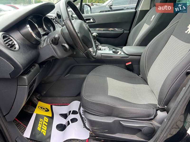 Позашляховик / Кросовер Peugeot 3008 2011 в Івано-Франківську