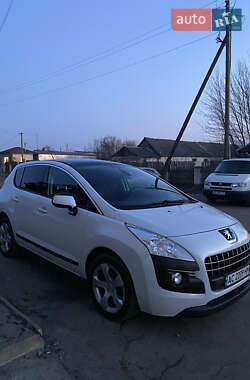 Позашляховик / Кросовер Peugeot 3008 2010 в Сарнах