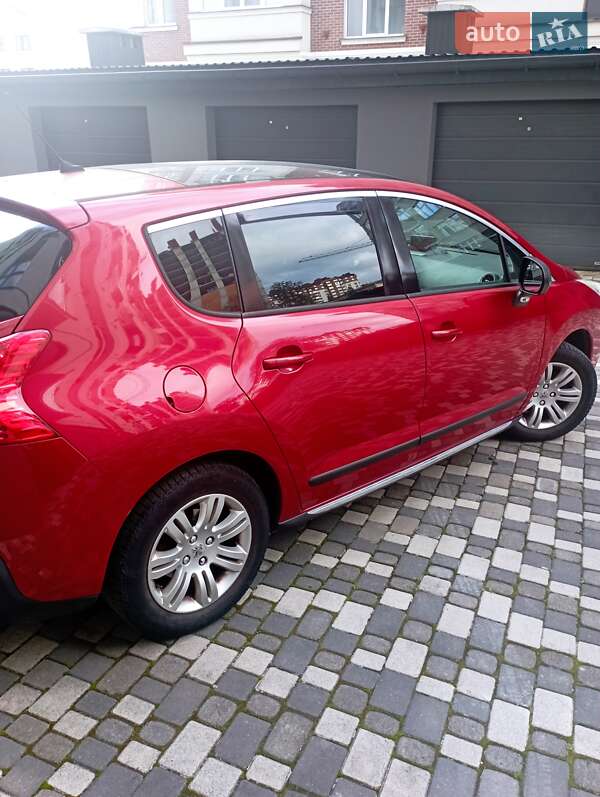 Позашляховик / Кросовер Peugeot 3008 2011 в Івано-Франківську
