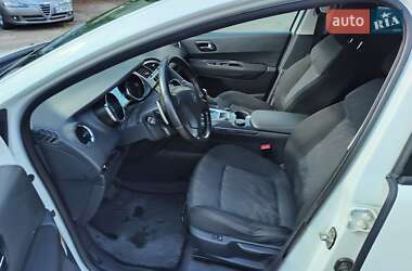 Внедорожник / Кроссовер Peugeot 3008 2011 в 