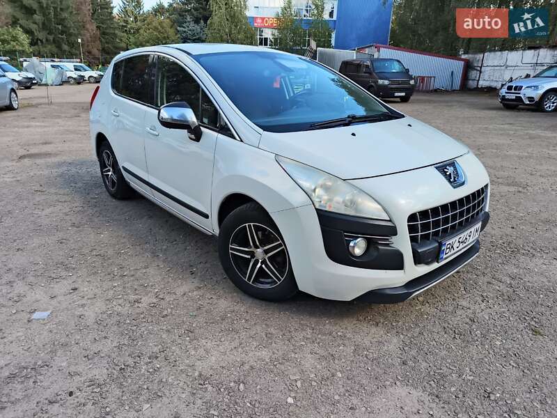 Внедорожник / Кроссовер Peugeot 3008 2011 в Луцке