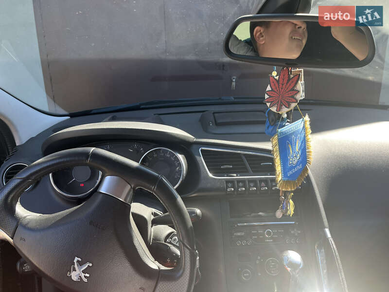 Внедорожник / Кроссовер Peugeot 3008 2015 в Киеве фото 8 Внедорожник / Кроссовер Peugeot 3008 2015 в Киеве