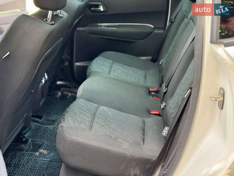 Позашляховик / Кросовер Peugeot 3008 2011 в Старокостянтинові