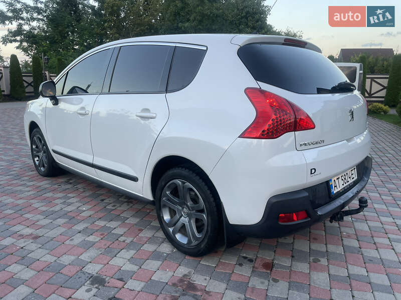 Позашляховик / Кросовер Peugeot 3008 2010 в Чернівцях