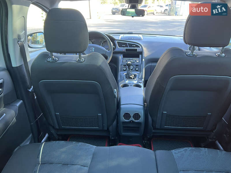 Позашляховик / Кросовер Peugeot 3008 2011 в Києві