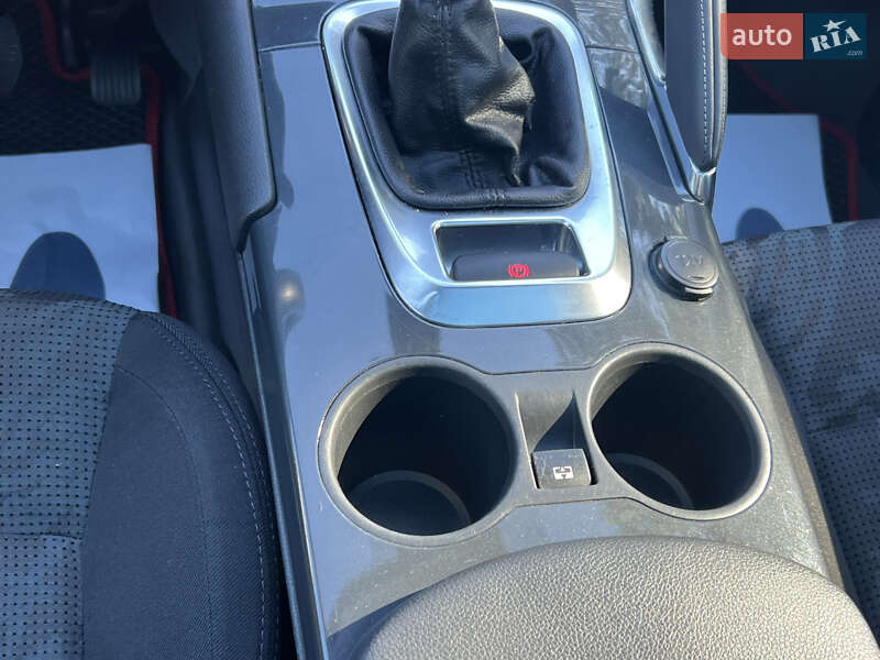 Позашляховик / Кросовер Peugeot 3008 2011 в Києві