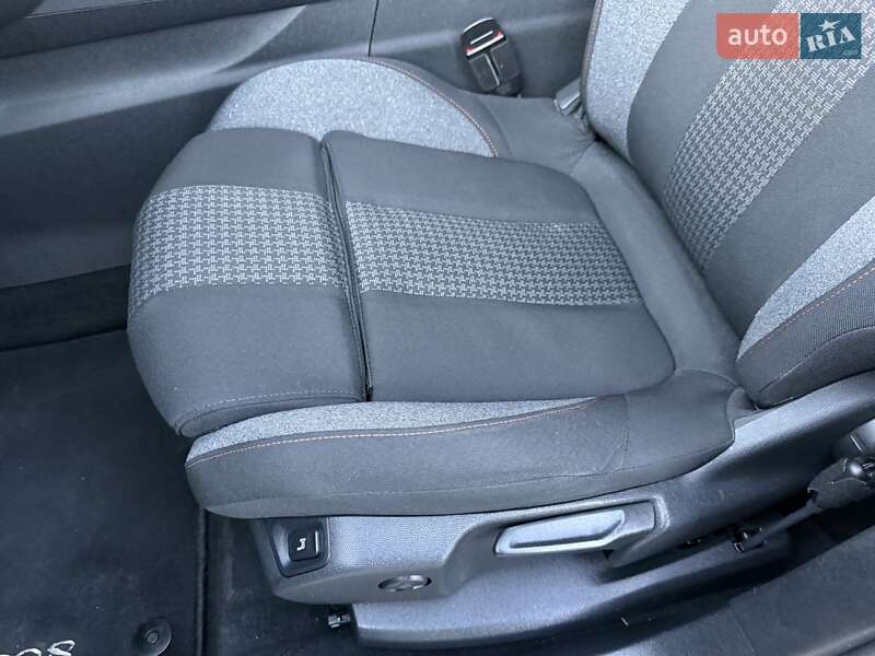 Позашляховик / Кросовер Peugeot 3008 2020 в Стрию