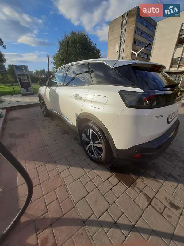 Позашляховик / Кросовер Peugeot 3008 2021 в Ужгороді