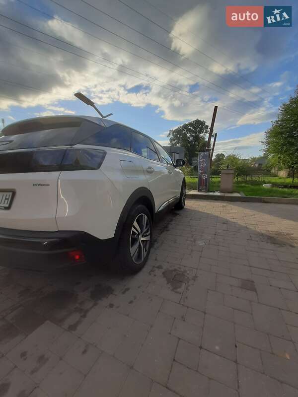 Позашляховик / Кросовер Peugeot 3008 2021 в Ужгороді