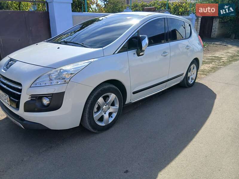 Внедорожник / Кроссовер Peugeot 3008 2012 в Новой Одессе