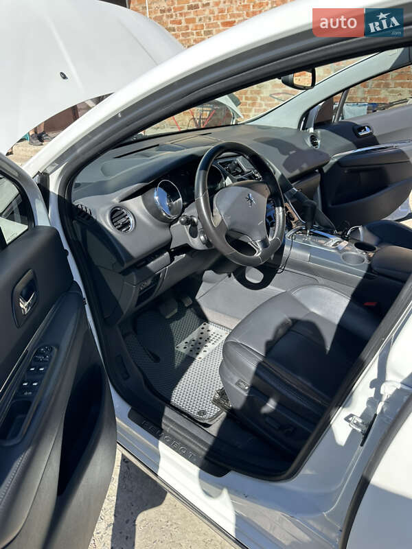 Позашляховик / Кросовер Peugeot 3008 2010 в Черкасах