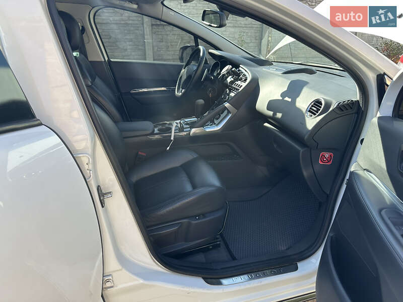 Позашляховик / Кросовер Peugeot 3008 2010 в Черкасах