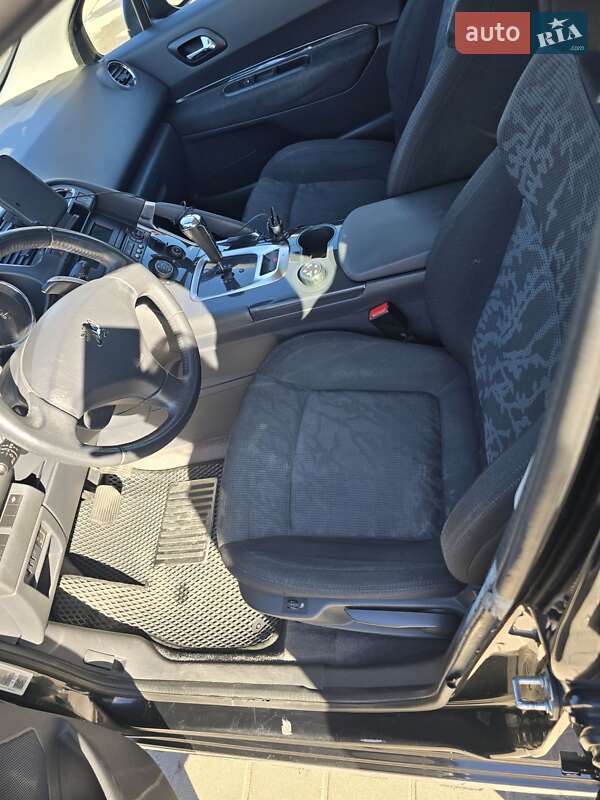 Позашляховик / Кросовер Peugeot 3008 2011 в Львові