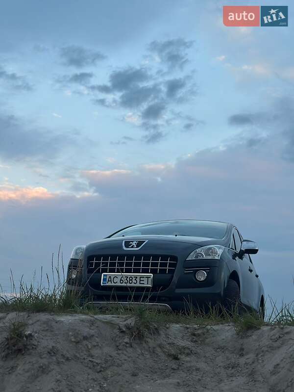 Позашляховик / Кросовер Peugeot 3008 2010 в Луцьку
