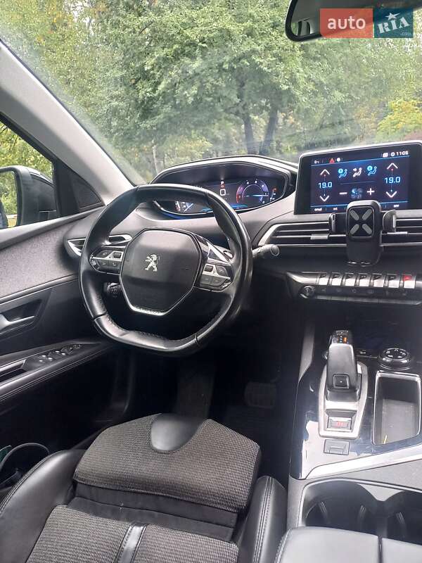 Позашляховик / Кросовер Peugeot 3008 2018 в Києві