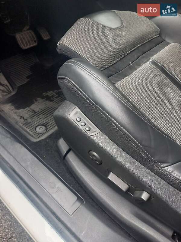 Позашляховик / Кросовер Peugeot 3008 2018 в Києві