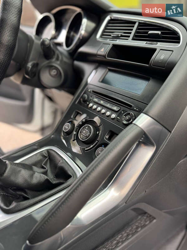 Позашляховик / Кросовер Peugeot 3008 2013 в Первомайську