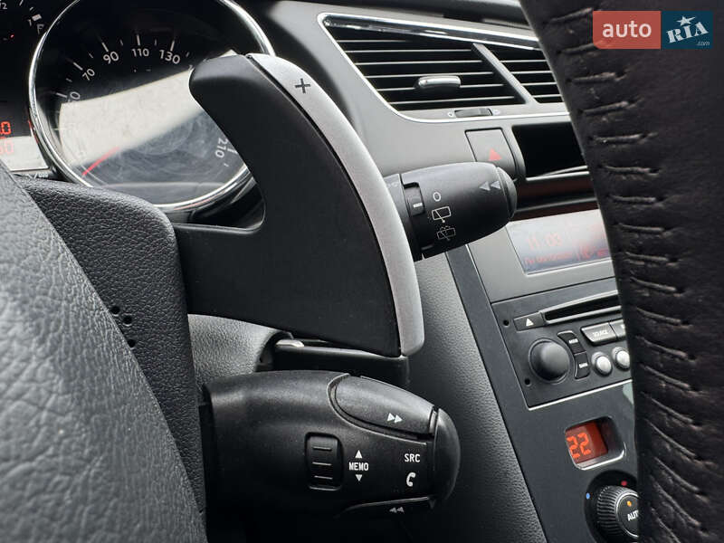 Позашляховик / Кросовер Peugeot 3008 2012 в Луцьку