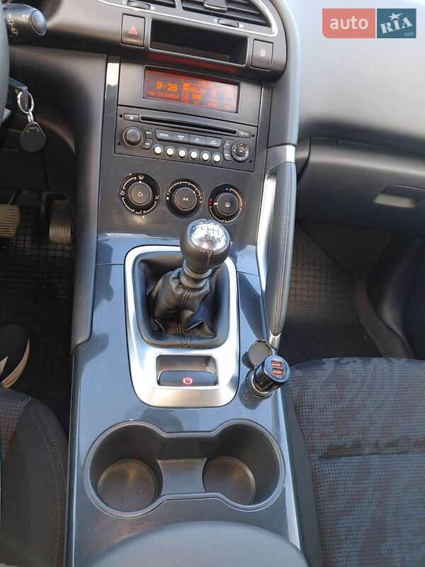 Внедорожник / Кроссовер Peugeot 3008 2010 в Львове