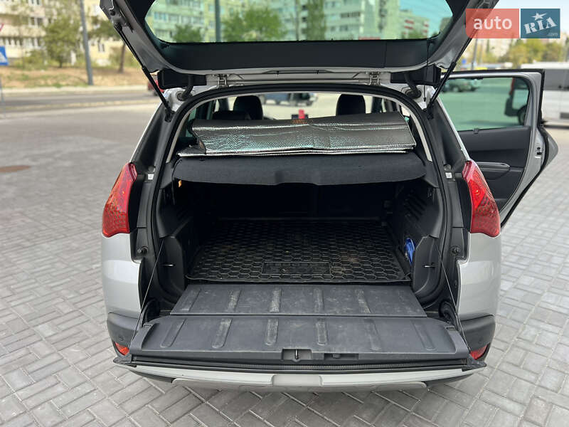 Позашляховик / Кросовер Peugeot 3008 2012 в Дніпрі