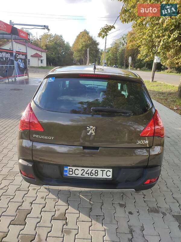 Позашляховик / Кросовер Peugeot 3008 2010 в Стрию
