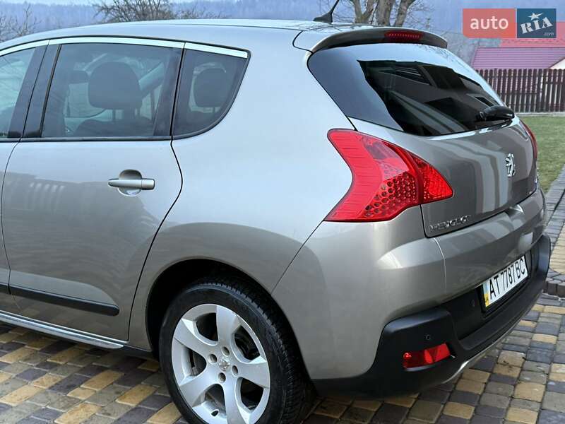 Позашляховик / Кросовер Peugeot 3008 2012 в Косові