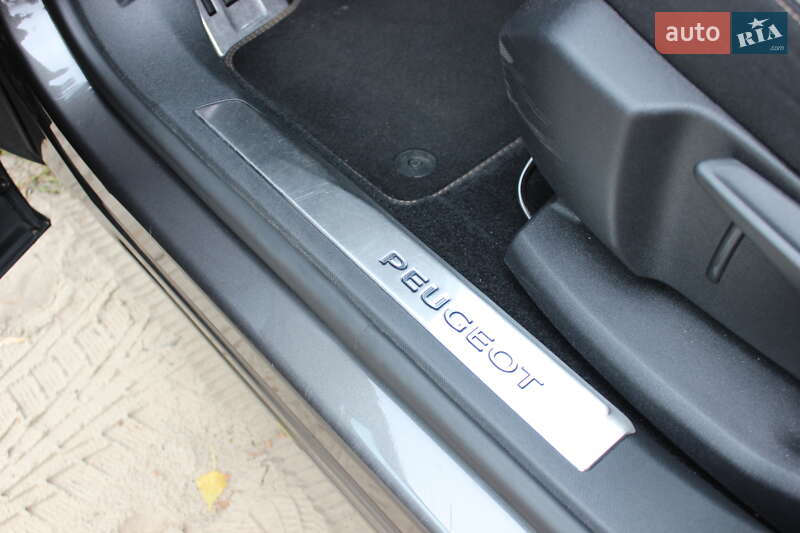 Позашляховик / Кросовер Peugeot 3008 2018 в Черкасах
