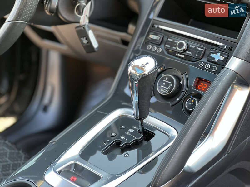 Внедорожник / Кроссовер Peugeot 3008 2015 в Ровно фото 26 Внедорожник / Кроссовер Peugeot 3008 2015 в Ровно