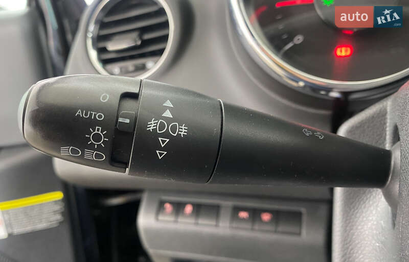 Позашляховик / Кросовер Peugeot 3008 2016 в Львові фото 16 Позашляховик / Кросовер Peugeot 3008 2016 в Львові