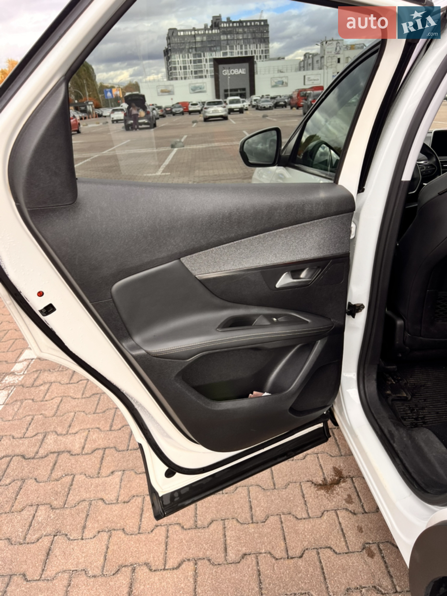 2019 Peugeot 3008 - мініатюра 10