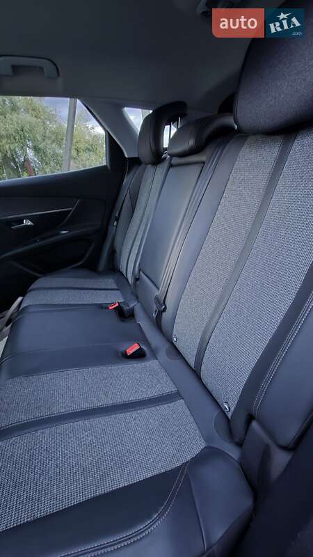 Позашляховик / Кросовер Peugeot 3008 2018 в Жовкві