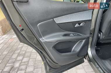 Внедорожник / Кроссовер Peugeot 3008 2020 в 