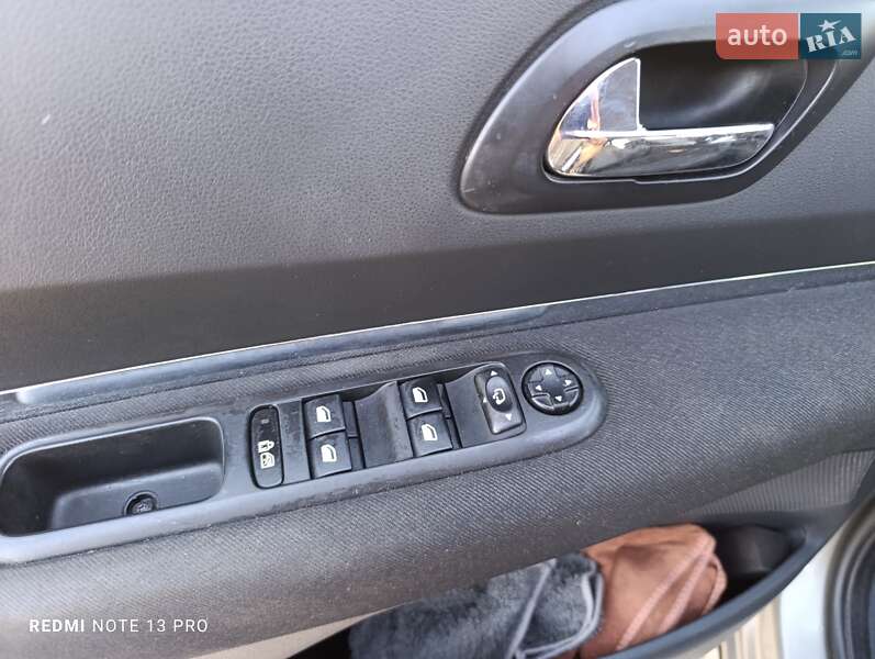 Внедорожник / Кроссовер Peugeot 3008 2009 в Бершади фото 31 Внедорожник / Кроссовер Peugeot 3008 2009 в Бершади