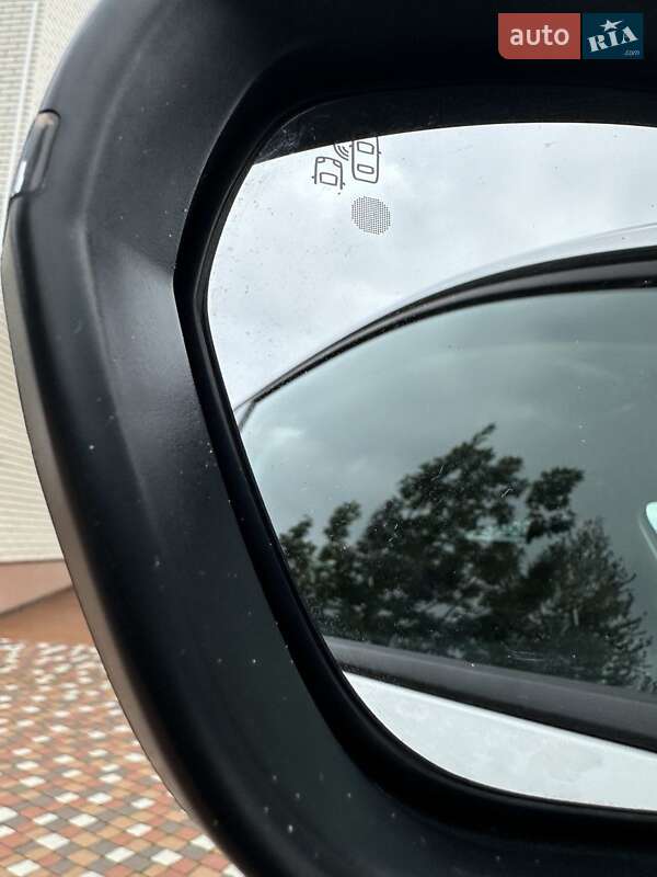 Внедорожник / Кроссовер Peugeot 3008 2017 в Киеве фото 4 Внедорожник / Кроссовер Peugeot 3008 2017 в Киеве