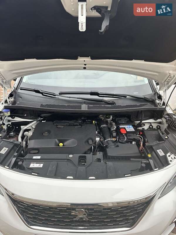 Внедорожник / Кроссовер Peugeot 3008 2017 в Киеве фото 13 Внедорожник / Кроссовер Peugeot 3008 2017 в Киеве