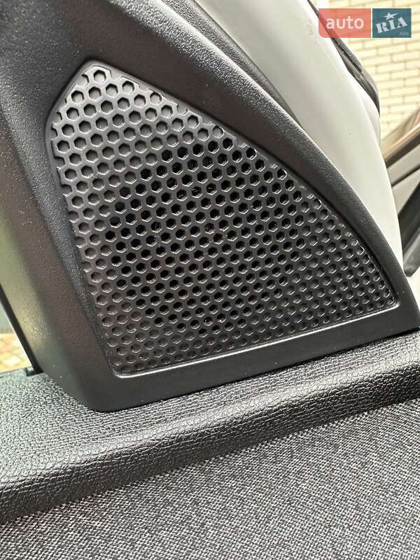 Внедорожник / Кроссовер Peugeot 3008 2017 в Киеве фото 24 Внедорожник / Кроссовер Peugeot 3008 2017 в Киеве