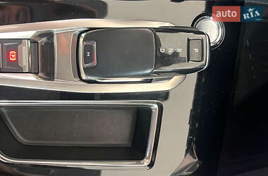 Внедорожник / Кроссовер Peugeot 3008 2019 в 