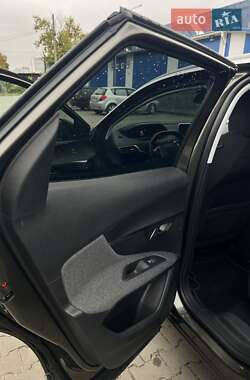 Внедорожник / Кроссовер Peugeot 3008 2020 в 