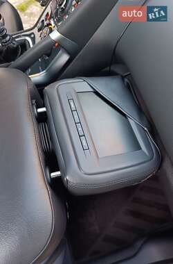 Внедорожник / Кроссовер Peugeot 3008 2010 в 