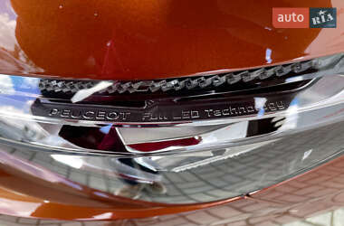 Внедорожник / Кроссовер Peugeot 3008 2019 в 