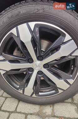 Внедорожник / Кроссовер Peugeot 3008 2020 в 