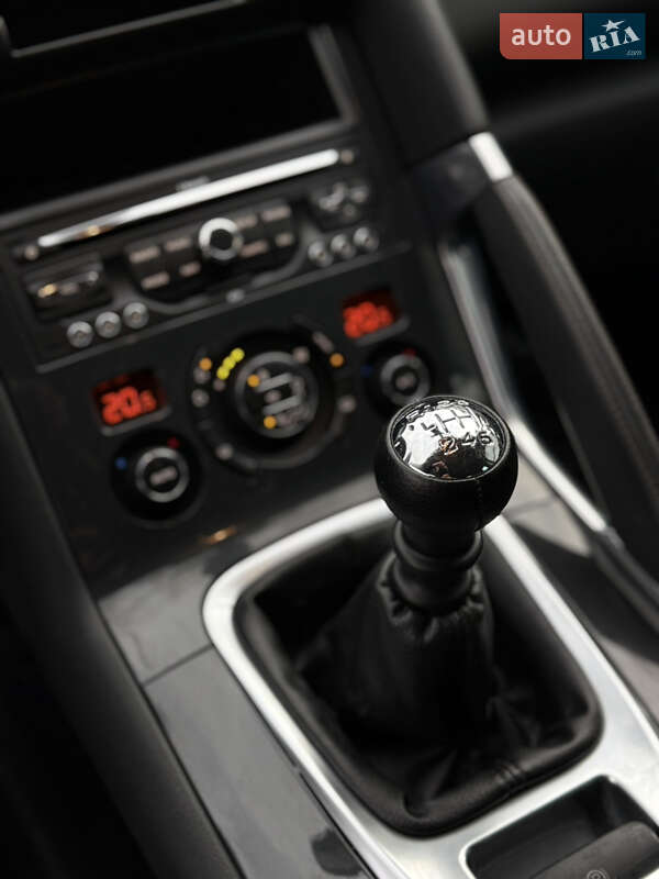 Внедорожник / Кроссовер Peugeot 3008 2012 в Луцке