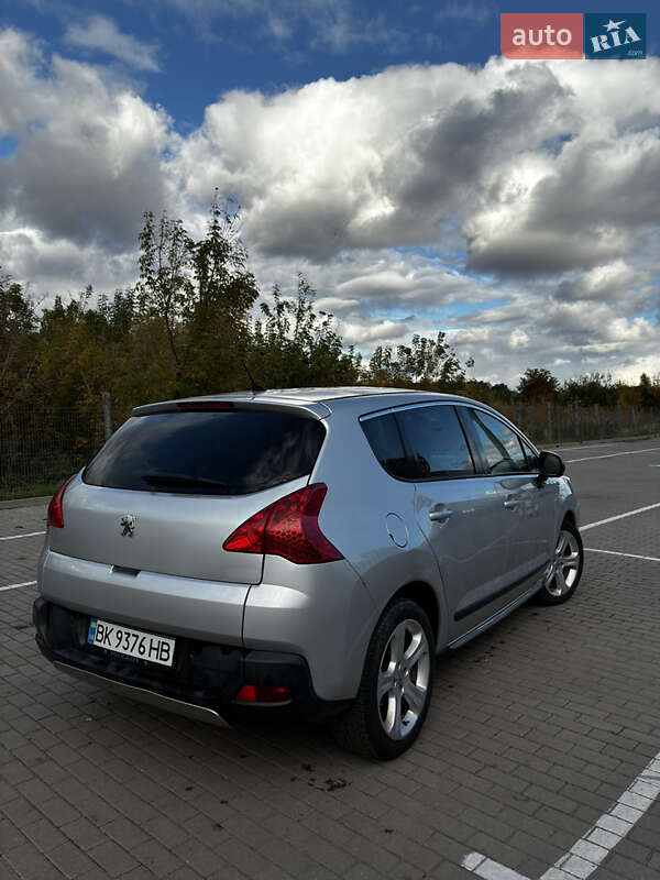 Позашляховик / Кросовер Peugeot 3008 2010 в Дубні
