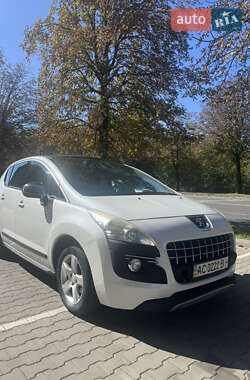 Позашляховик / Кросовер Peugeot 3008 2011 в Луцьку