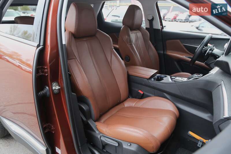 Внедорожник / Кроссовер Peugeot 3008 2016 в Киеве