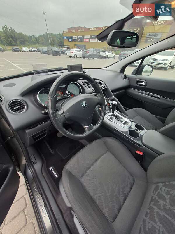 Позашляховик / Кросовер Peugeot 3008 2013 в Львові фото 24 Позашляховик / Кросовер Peugeot 3008 2013 в Львові