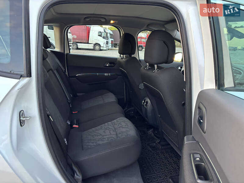 Позашляховик / Кросовер Peugeot 3008 2010 в Черкасах