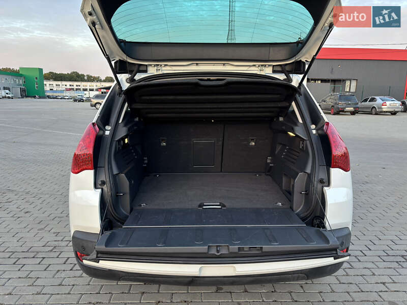 Позашляховик / Кросовер Peugeot 3008 2010 в Черкасах