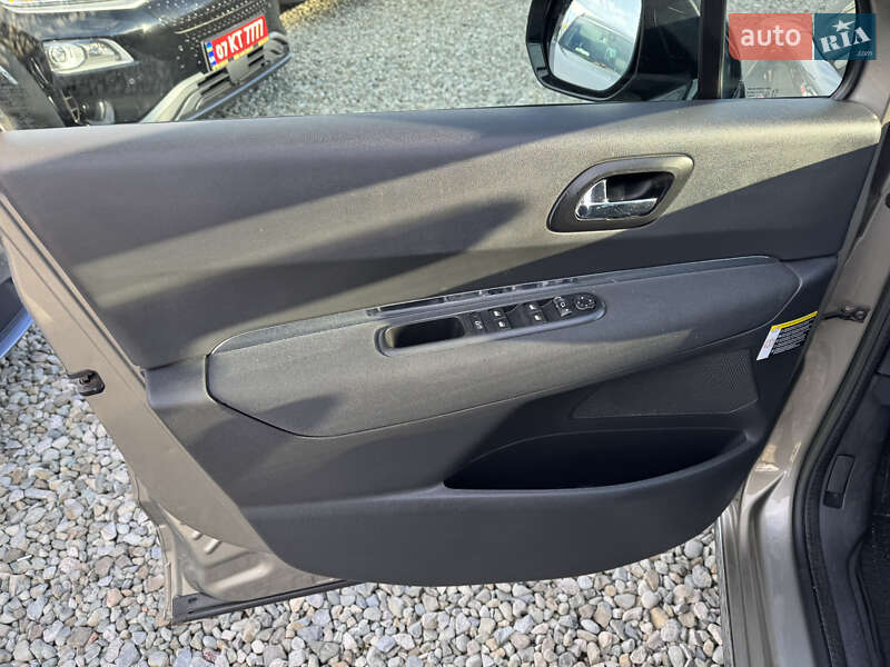 Внедорожник / Кроссовер Peugeot 3008 2013 в Ивано-Франковске