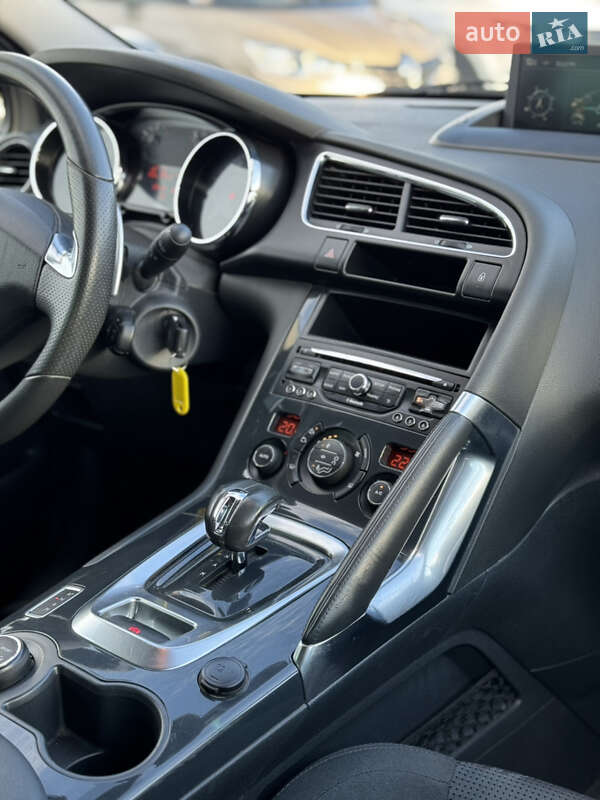 Внедорожник / Кроссовер Peugeot 3008 2013 в Ивано-Франковске